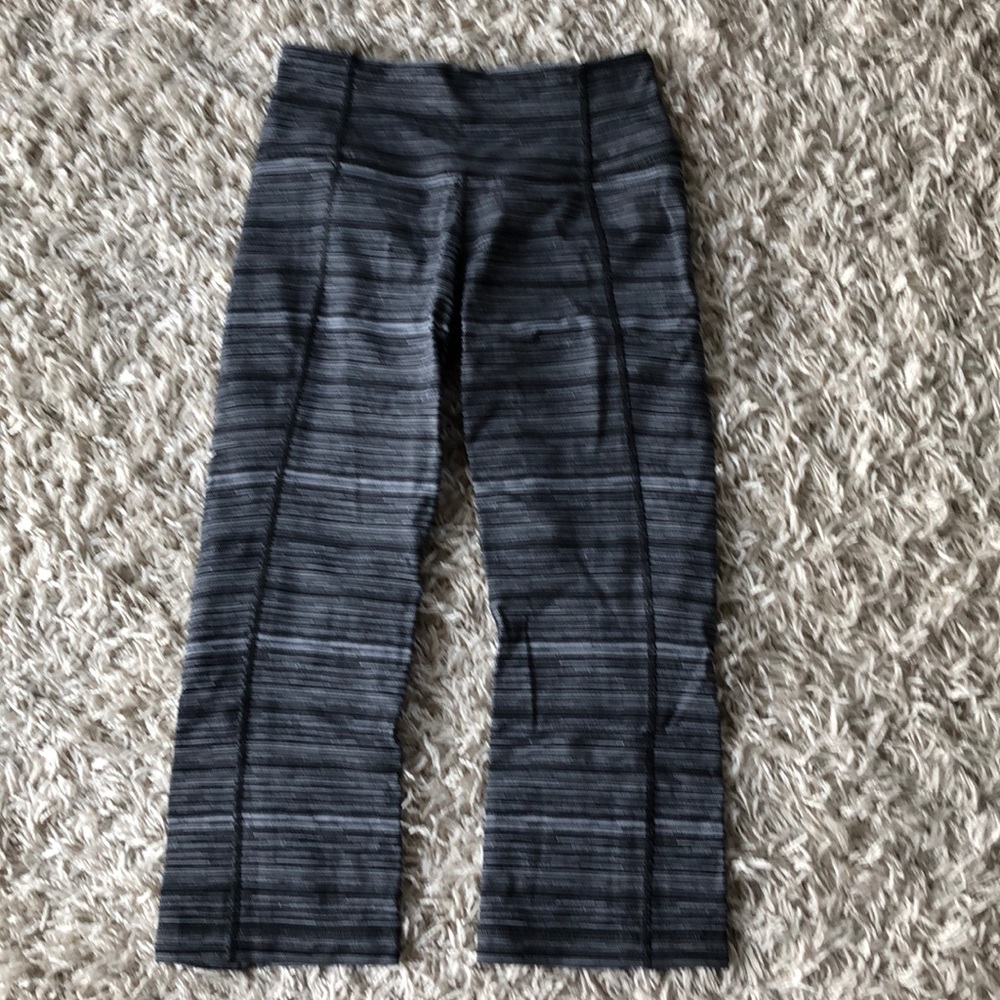 Lululemon striped capris with calf slits
